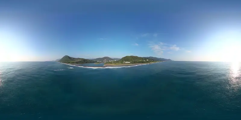 360° 空拍環景：海上回望莊園與海岸山脈